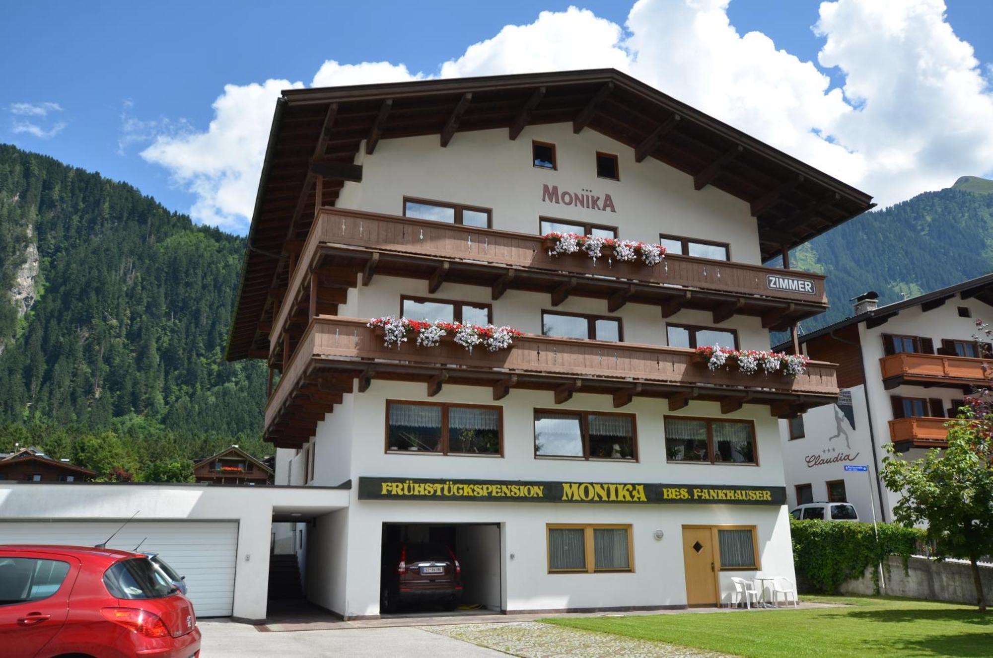 Hotel Haus Monika Und Haus Claudia Mayrhofen Exterior foto